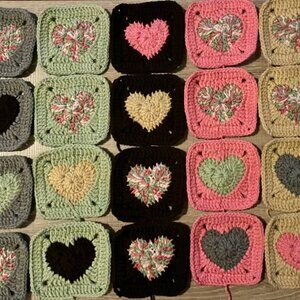 Lot of 20 5” MIXED COLOR HEARTS Crochet HEART GRANNY SQUARES Afghan DIY Throw